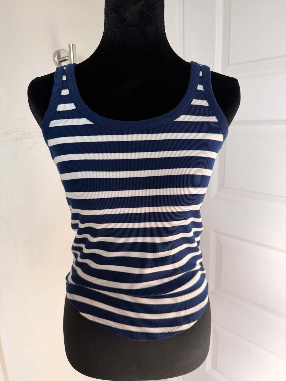 Tahari Navy & White Striped Tank Top XS Ribbed great stretch